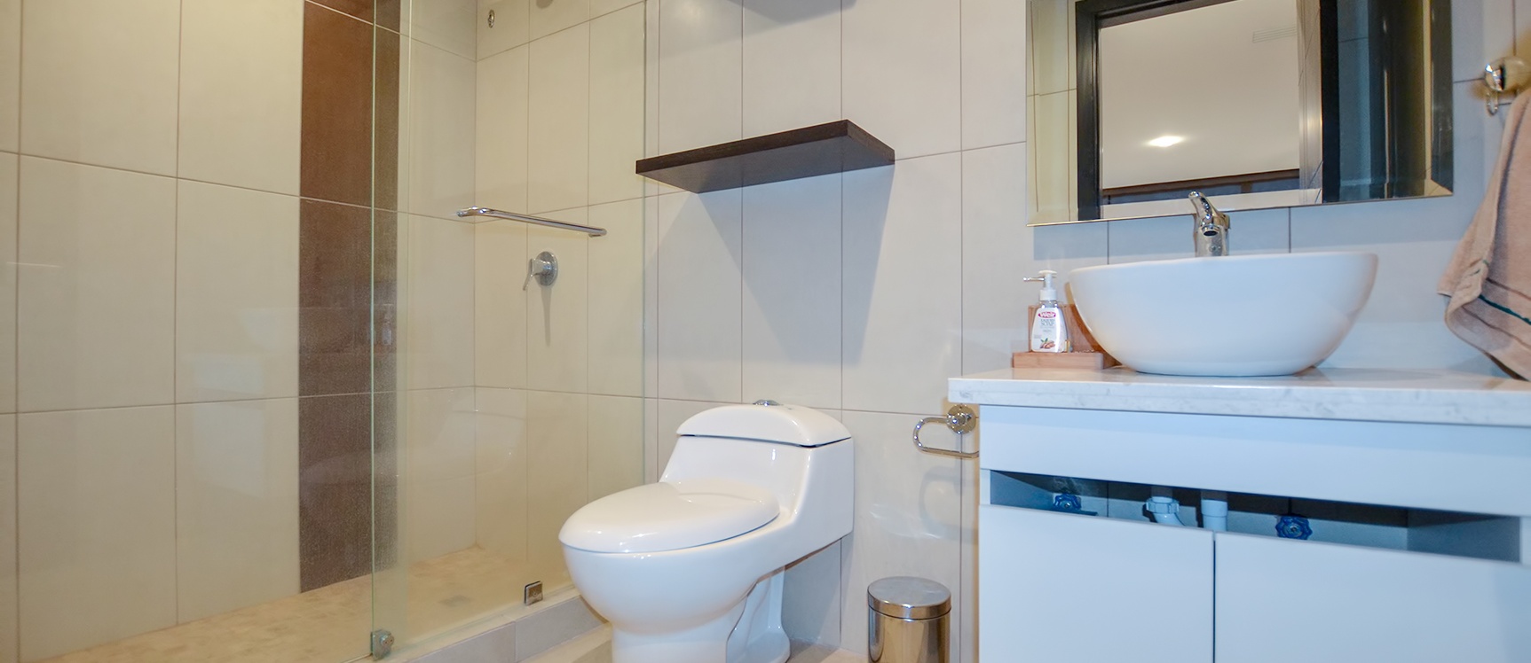 Preciosa Suite Amoblada Bellini IV GeoBienes - Suite en alquiler en Bellini IV sector centro de Guayaquil - Plusvalia Guayaquil Casas de venta y alquiler Inmobiliaria Ecuador