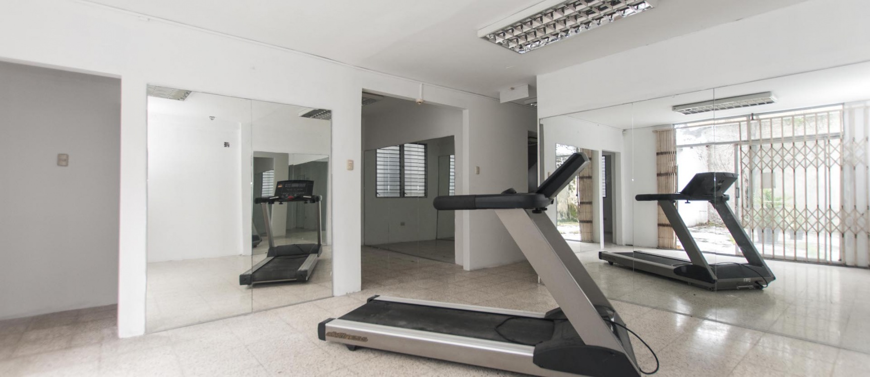 Propiedad comercial, oficinas, consultorios, Urdesa Central, calle Circunvalacion sur y costanera GeoBienes - Propiedad comercial, oficinas, consultorios, Urdesa Central, calle Circunvalacion sur y costanera - Plusvalia Guayaquil Casas de venta y alquiler Inmobiliaria Ecuador