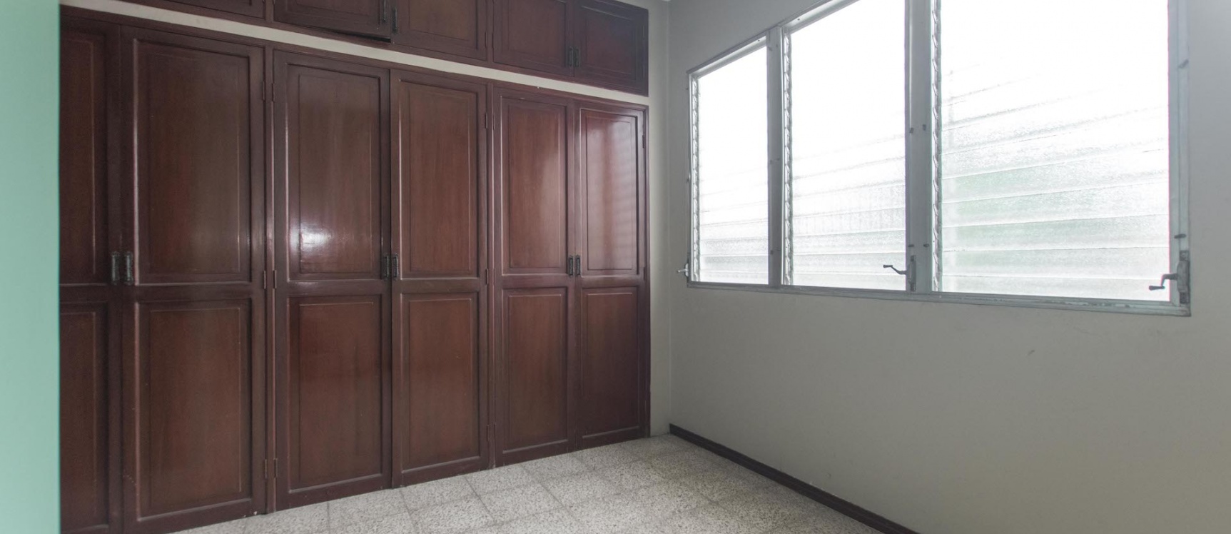 Propiedad comercial, oficinas, consultorios, Urdesa Central, calle Circunvalacion sur y costanera GeoBienes - Propiedad comercial, oficinas, consultorios, Urdesa Central, calle Circunvalacion sur y costanera - Plusvalia Guayaquil Casas de venta y alquiler Inmobiliaria Ecuador