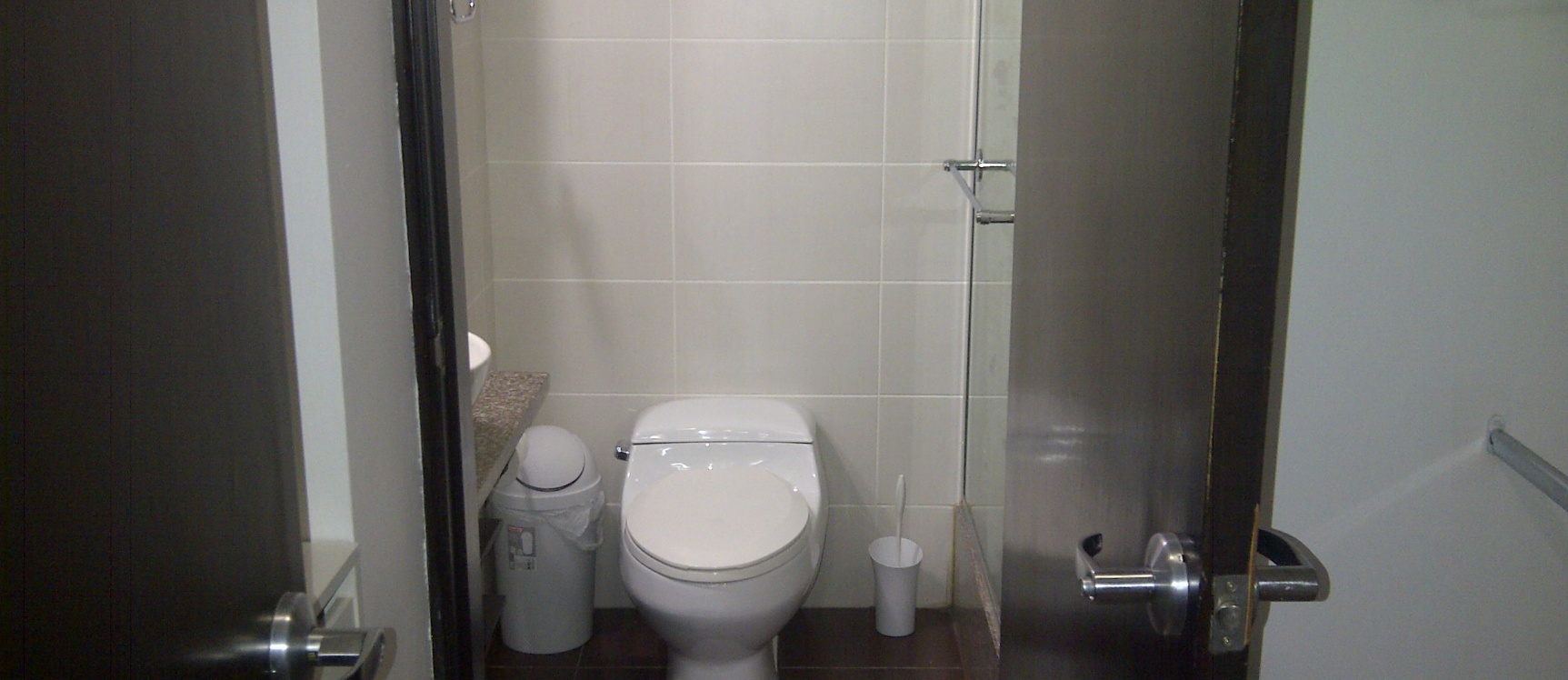 Alquilo Suite Torre Sol GeoBienes - Alquiler de Suite en Torre Sol Guayaquil. Junto a Hotel Howard Johnson - Plusvalia Guayaquil Casas de venta y alquiler Inmobiliaria Ecuador