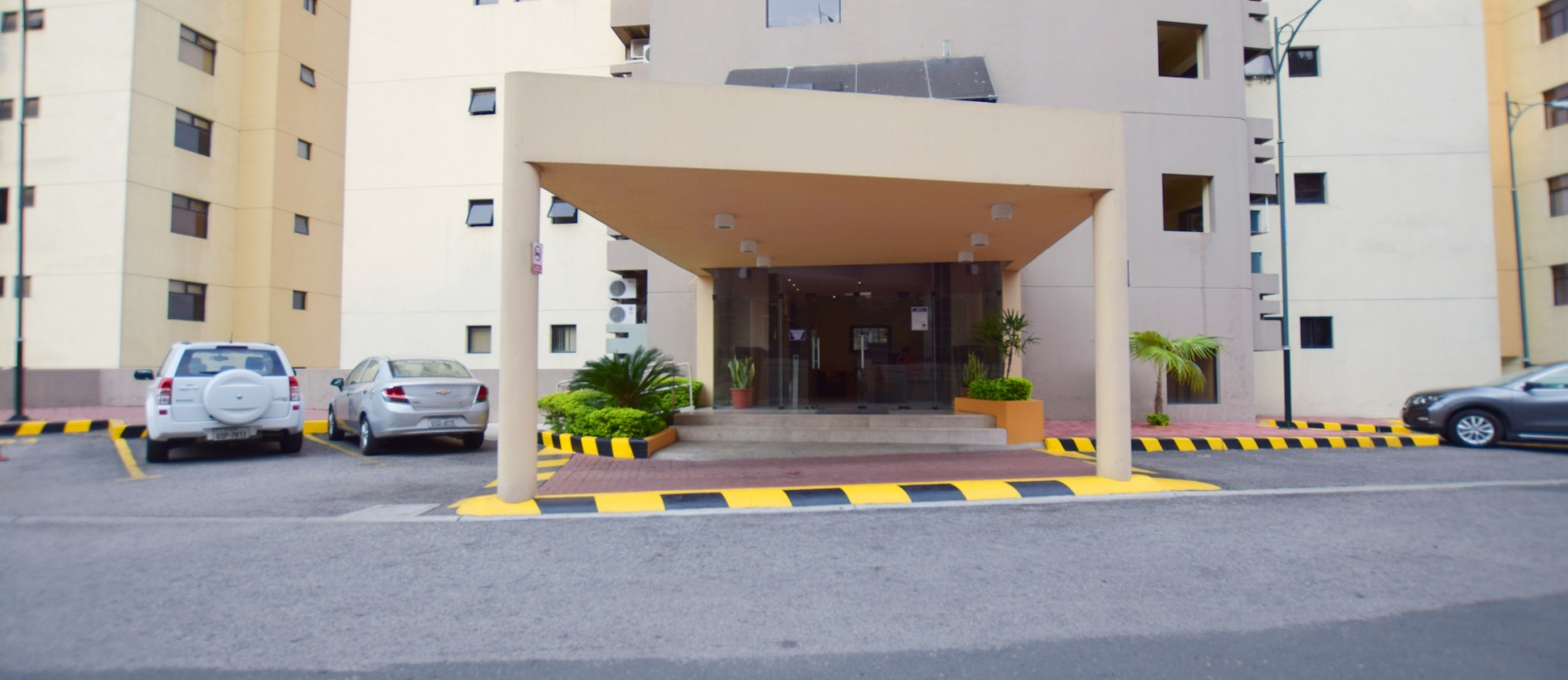 Suit en alquiler ubicada en Ciudad Colón, Norte de Guayaquil GeoBienes - Suite en alquiler ubicada en Ciudad Colón, Norte de Guayaquil - Plusvalia Guayaquil Casas de venta y alquiler Inmobiliaria Ecuador