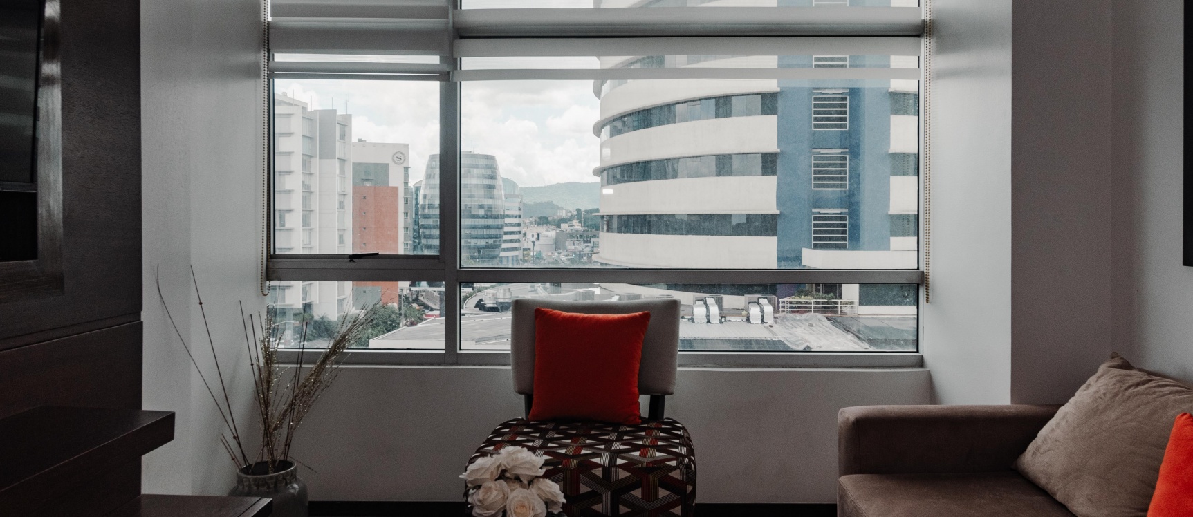 GeoBienes - Suite amobalada en alquiler en Edificio Elite Building, zona Mall del Sol, Guayaquil - Plusvalia Guayaquil Casas de venta y alquiler Inmobiliaria Ecuador