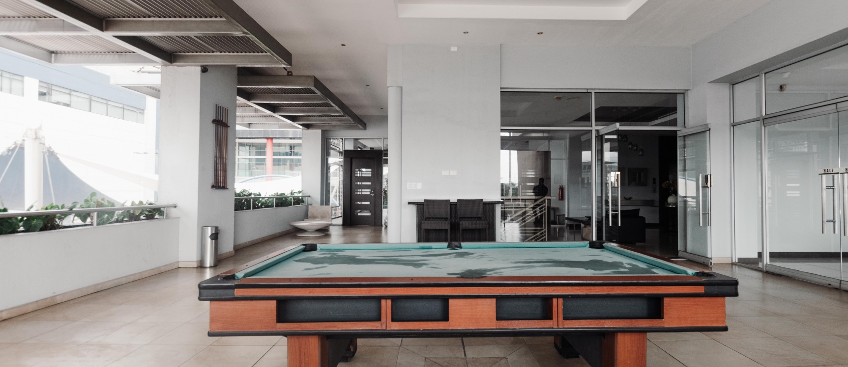 GeoBienes - Suite amobalada en alquiler en Edificio Elite Building, zona Mall del Sol, Guayaquil - Plusvalia Guayaquil Casas de venta y alquiler Inmobiliaria Ecuador