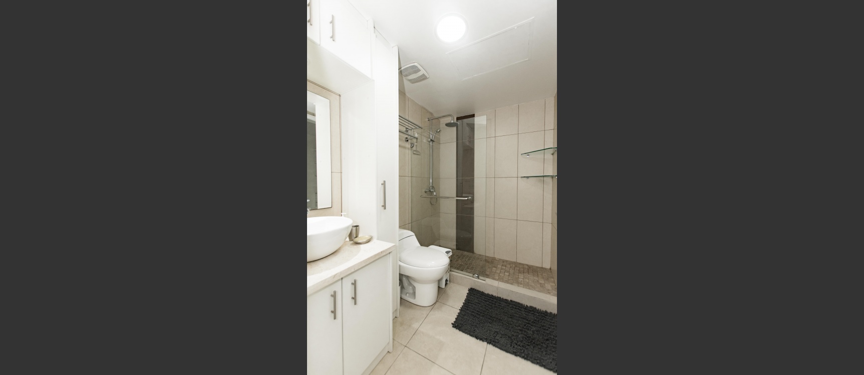 Suite amoblada en alquiler - Ed. Torres Bellini IV, Puerto Santa Ana GeoBienes - Suite amoblada en alquiler - Ed. Torres Bellini IV, Puerto Santa Ana - Plusvalia Guayaquil Casas de venta y alquiler Inmobiliaria Ecuador
