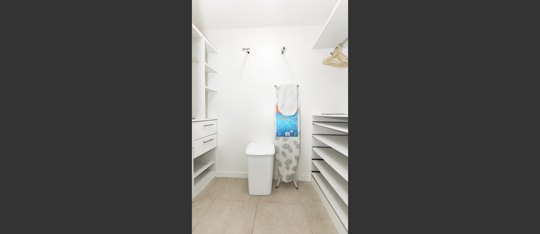 Suite amoblada en alquiler - Ed. Torres Bellini IV, Puerto Santa Ana GeoBienes - Suite amoblada en alquiler - Ed. Torres Bellini IV, Puerto Santa Ana - Plusvalia Guayaquil Casas de venta y alquiler Inmobiliaria Ecuador