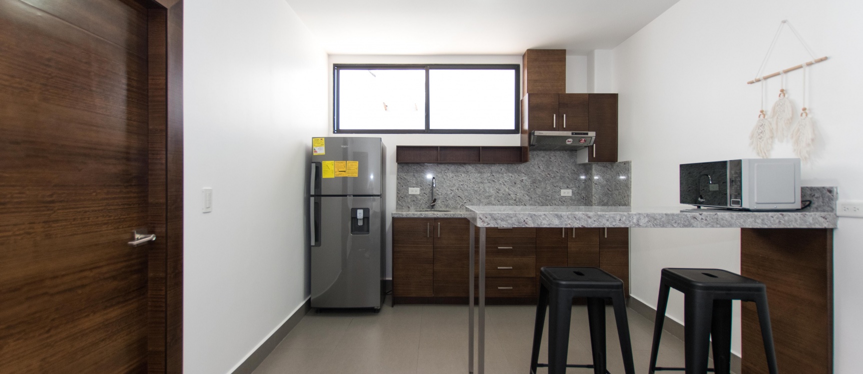 Suite amoblada en alquiler en Calle la Moderna, Samborondón GeoBienes - Suite amoblada en alquiler en Calle la Moderna, Samborondón - Plusvalia Guayaquil Casas de venta y alquiler Inmobiliaria Ecuador