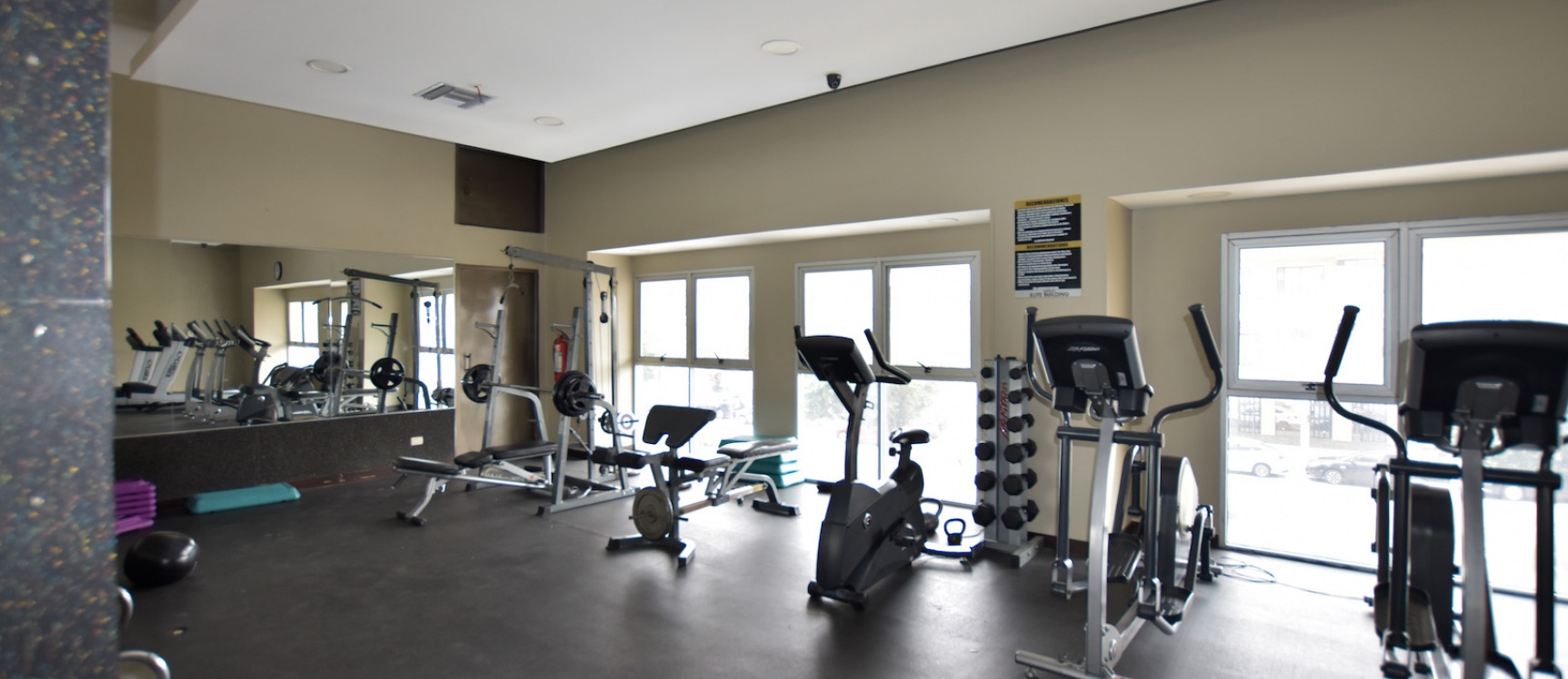 Suite amoblada en alquiler ubicada en el edificio Elite Building GeoBienes - Suite amoblada en alquiler ubicada en el edificio Elite Building - Plusvalia Guayaquil Casas de venta y alquiler Inmobiliaria Ecuador