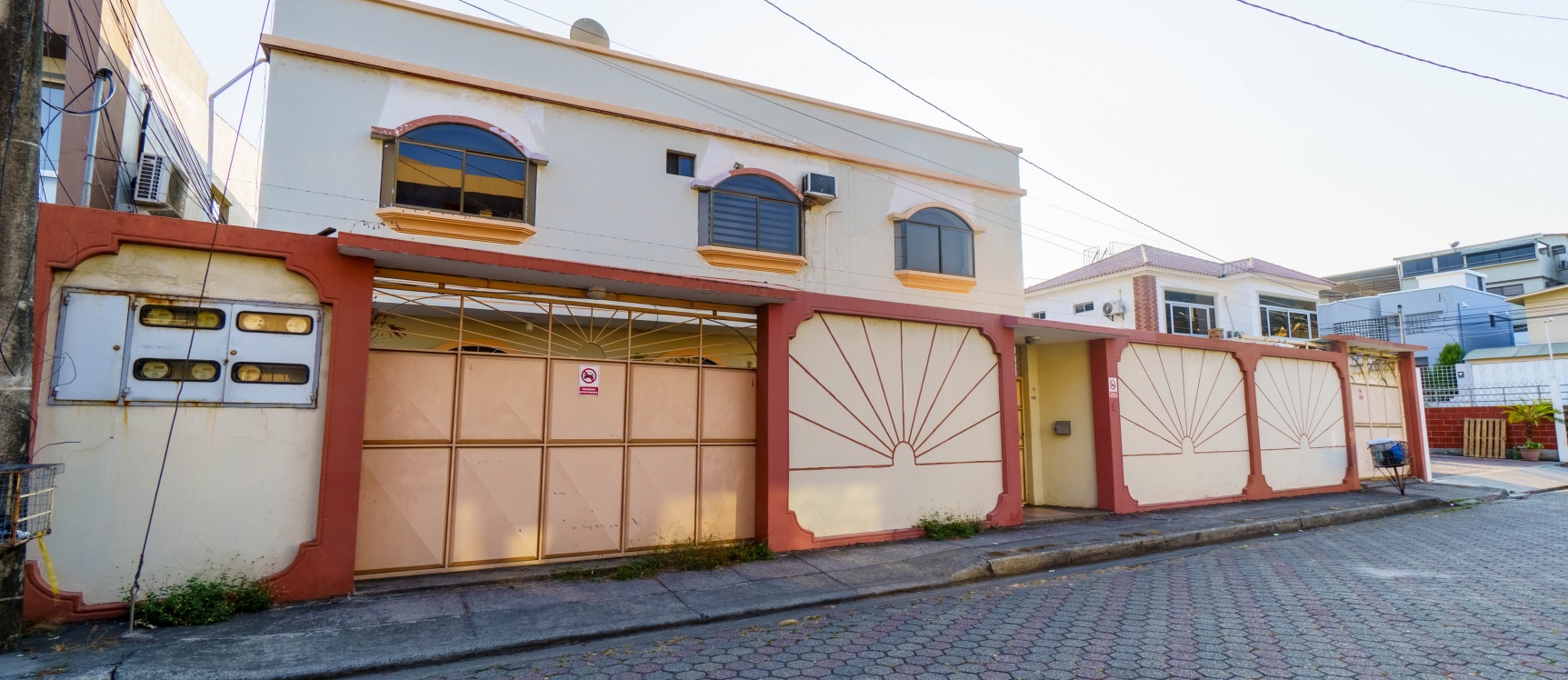Suite amoblada en alquiler ubicado en Santa Cecilia, Ceibos GeoBienes - Suite amoblada en alquiler ubicado en Santa Cecilia, Ceibos - Plusvalia Guayaquil Casas de venta y alquiler Inmobiliaria Ecuador