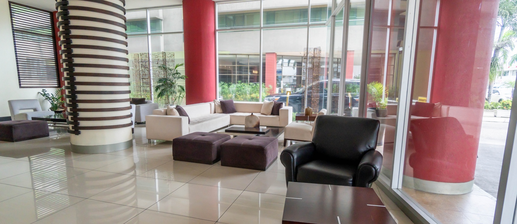Suite amoblada en venta ubicada en Torres del Sol, Norte de Guayaquil GeoBienes - Suite amoblada en venta ubicada en Torres del Sol, Norte de Guayaquil - Plusvalia Guayaquil Casas de venta y alquiler Inmobiliaria Ecuador
