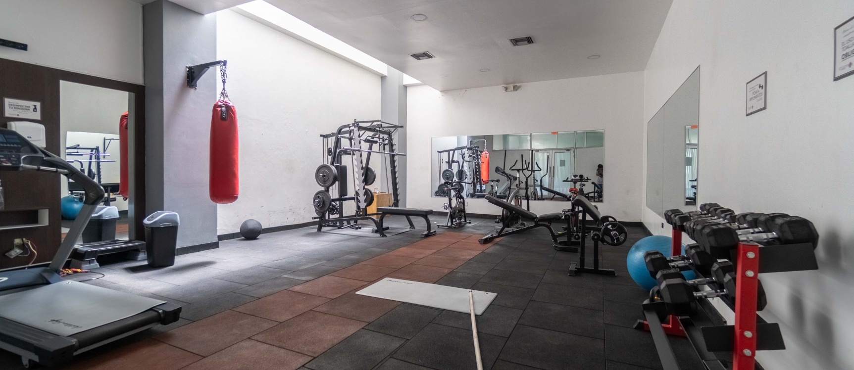 GeoBienes - Suite amplia amoblada en alquiler en City Suites, norte de  Guayaquil - Plusvalia Guayaquil Casas de venta y alquiler Inmobiliaria Ecuador