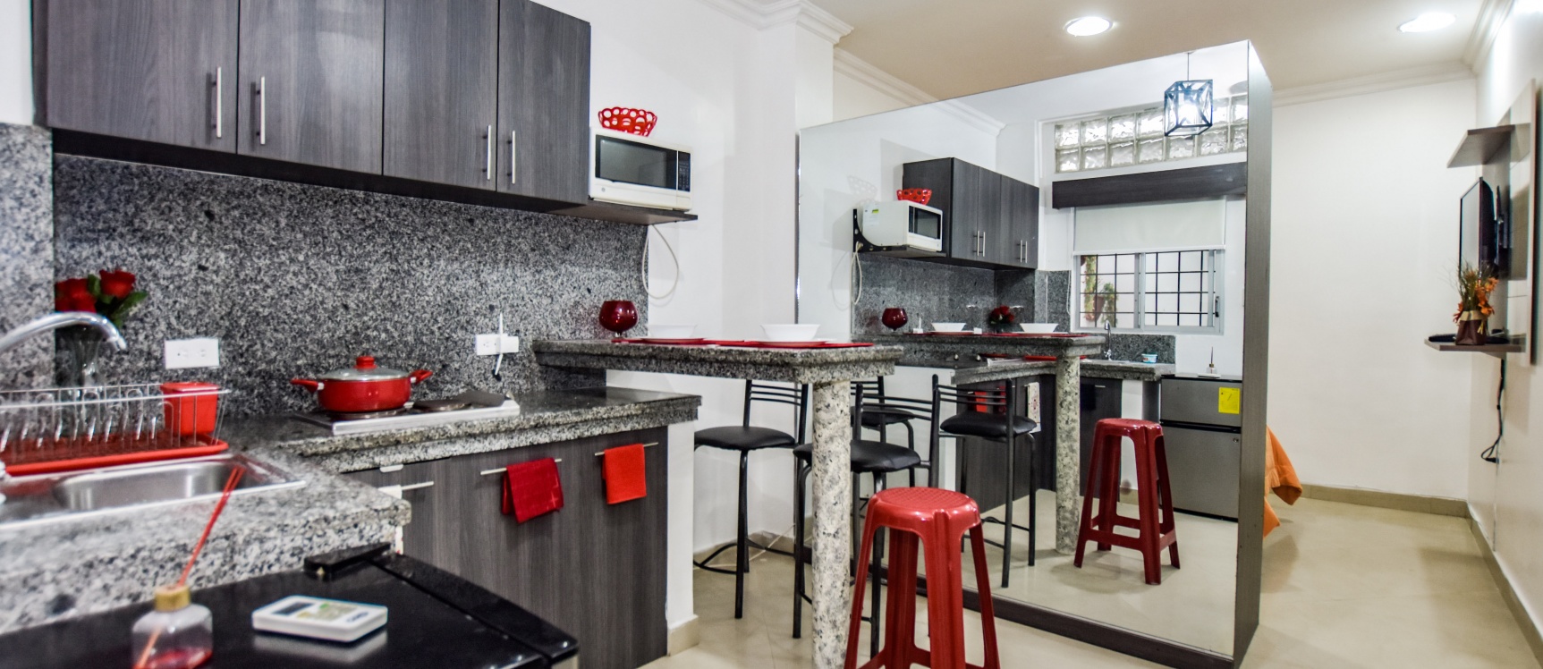 GeoBienes - Suite ejecutiva en alquiler ubicada en Miraflores - Plusvalia Guayaquil Casas de venta y alquiler Inmobiliaria Ecuador