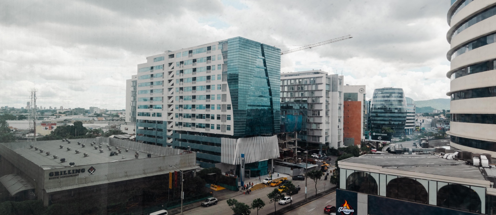 Suite en alquiler amoblada ubicado en Edificio Elite Building. sector Mall del Sol, Norte de Guayaquil GeoBienes - Suite en alquiler amoblada ubicado en Edificio Elite Building. sector Mall del Sol, Norte de Guayaquil - Plusvalia Guayaquil Casas de venta y alquiler Inmobiliaria Ecuador