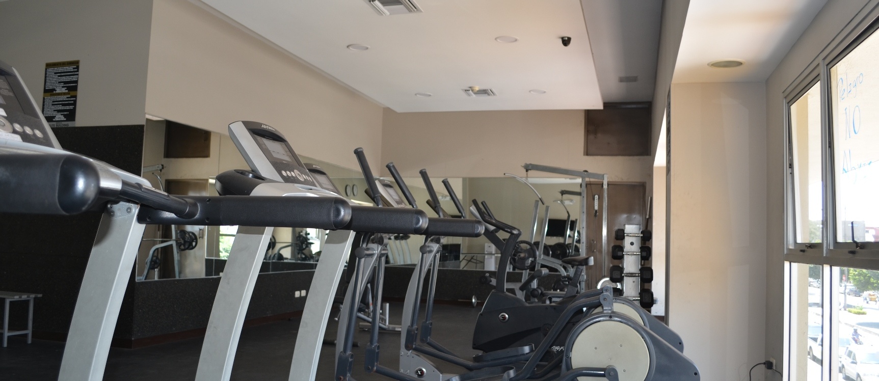 Suite en alquiler Élite Building Guayaquil GeoBienes - Suite en alquiler en edificio Élite Building sector Mall del Sol - norte de Guayaquil - Plusvalia Guayaquil Casas de venta y alquiler Inmobiliaria Ecuador
