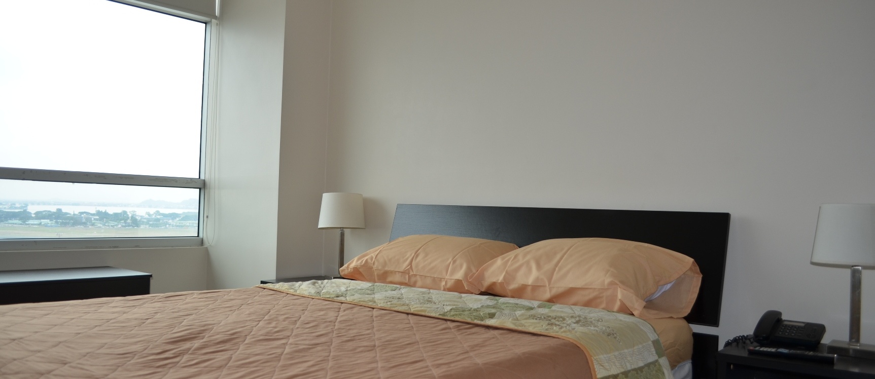 Suite en alquiler en edificio Elite Building sector Mall del Sol GeoBienes - Suite en alquiler en edificio Elite Building sector Mall del Sol - Plusvalia Guayaquil Casas de venta y alquiler Inmobiliaria Ecuador