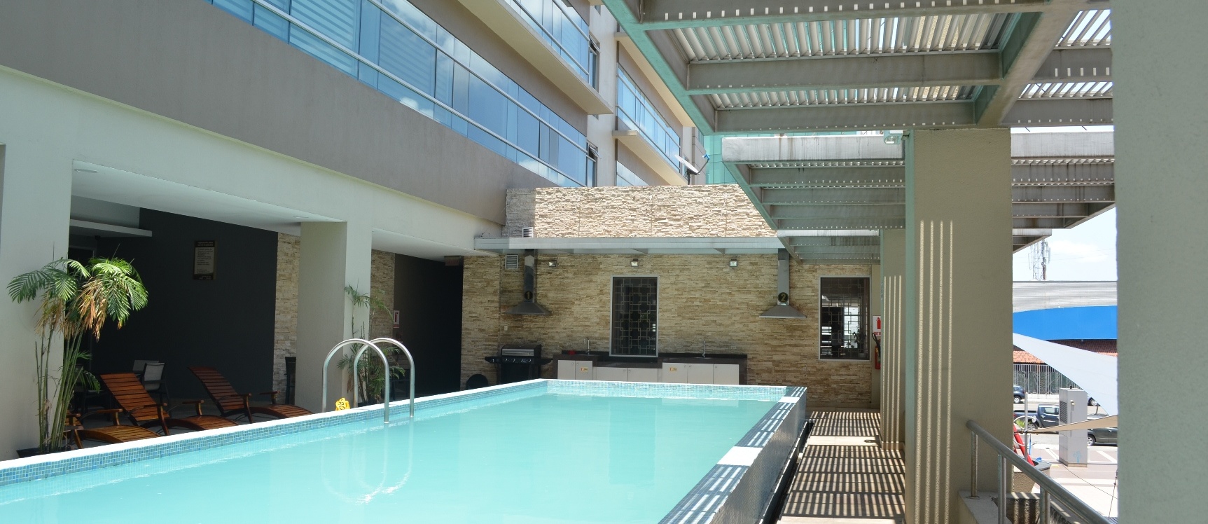 Suite en alquiler en edificio Elite Building sector Mall del Sol GeoBienes - Suite en alquiler en edificio Elite Building sector Mall del Sol - Plusvalia Guayaquil Casas de venta y alquiler Inmobiliaria Ecuador