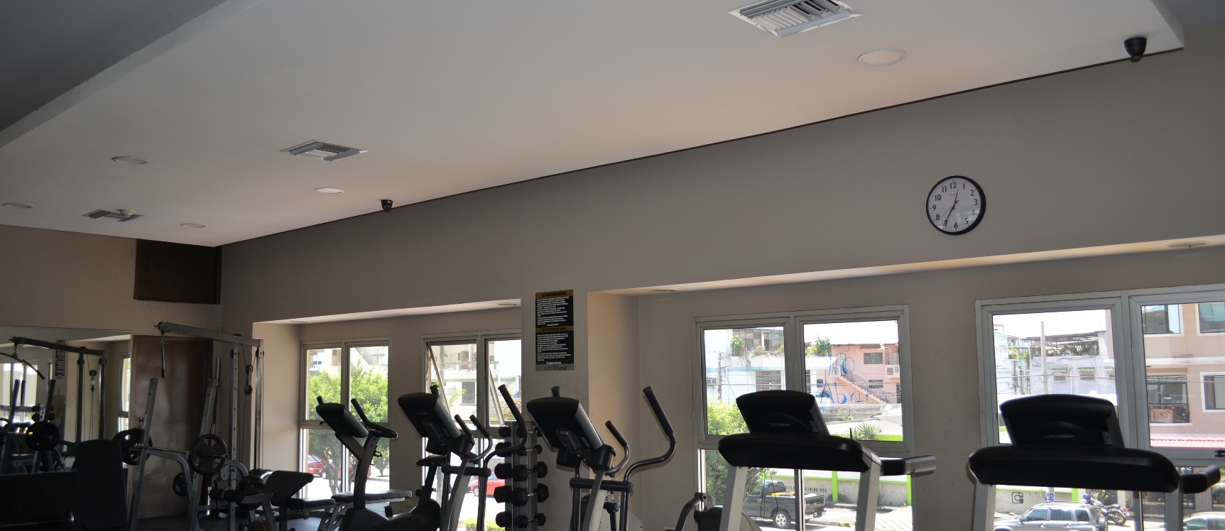Suite en alquiler en edificio Elite Building sector Mall del Sol GeoBienes - Suite en alquiler en edificio Elite Building sector Mall del Sol - Plusvalia Guayaquil Casas de venta y alquiler Inmobiliaria Ecuador