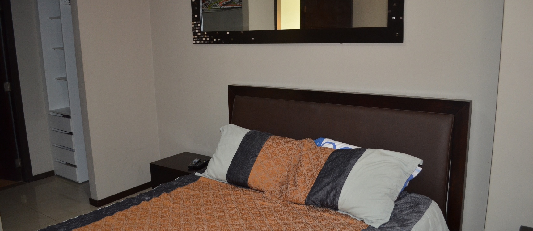 Suite en alquiler en edificio Elite Building sector Mall del Sol GeoBienes - Suite en alquiler en edificio Elite Building sector Mall del Sol - Plusvalia Guayaquil Casas de venta y alquiler Inmobiliaria Ecuador