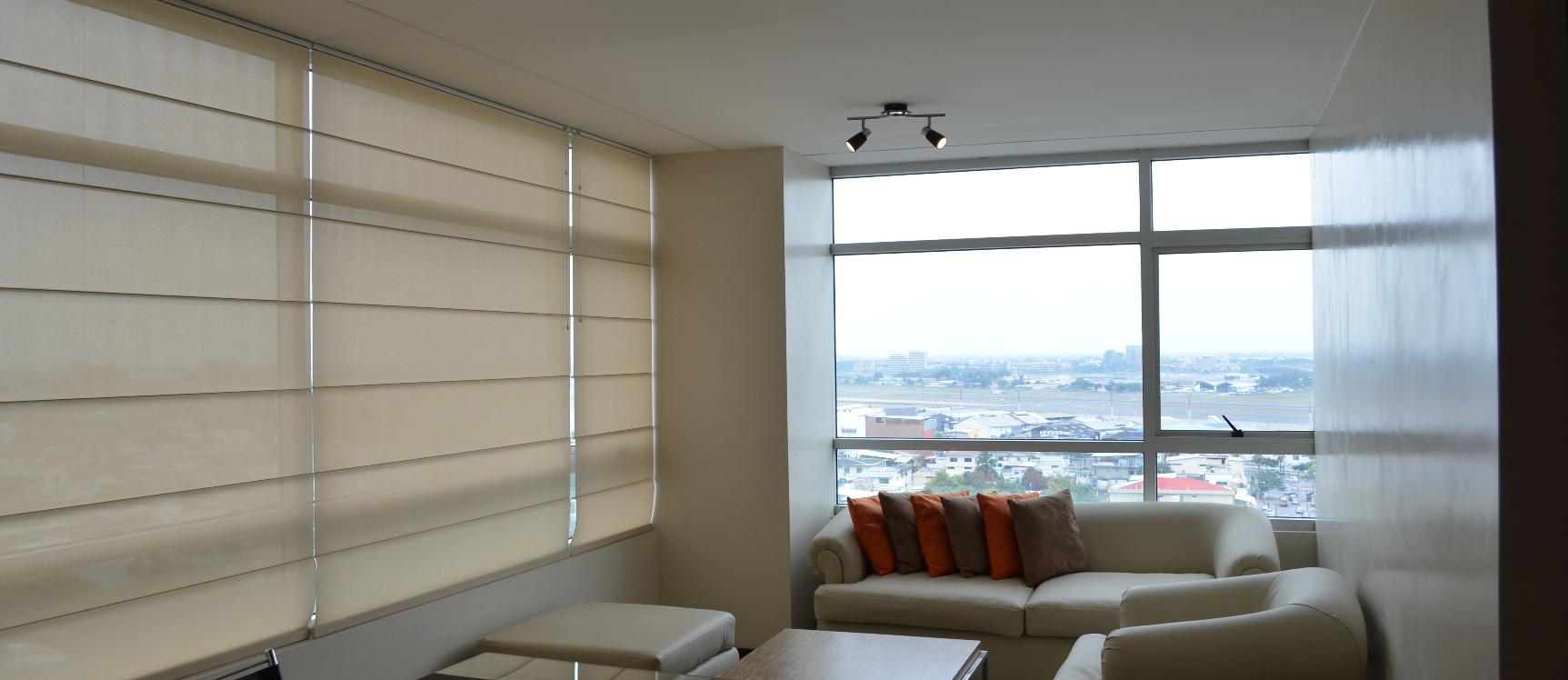 Suite en alquiler en edificio Elite Building sector Mall del Sol GeoBienes - Suite en alquiler en edificio Elite Building sector Mall del Sol - Plusvalia Guayaquil Casas de venta y alquiler Inmobiliaria Ecuador