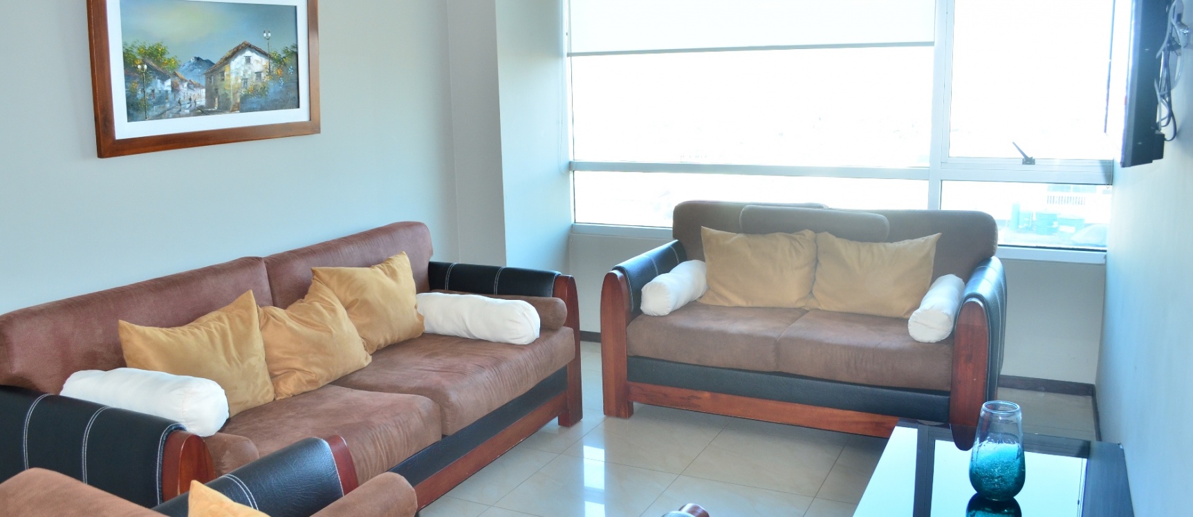 Suite en alquiler en edificio Élite Building sector Mall del Sol GeoBienes - Suite en alquiler en edificio Élite Building sector Mall del Sol - Plusvalia Guayaquil Casas de venta y alquiler Inmobiliaria Ecuador