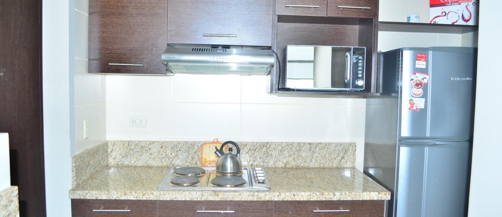 Suite en alquiler en edificio Élite Building sector Mall del Sol GeoBienes - Suite en alquiler en edificio Élite Building sector Mall del Sol - Plusvalia Guayaquil Casas de venta y alquiler Inmobiliaria Ecuador