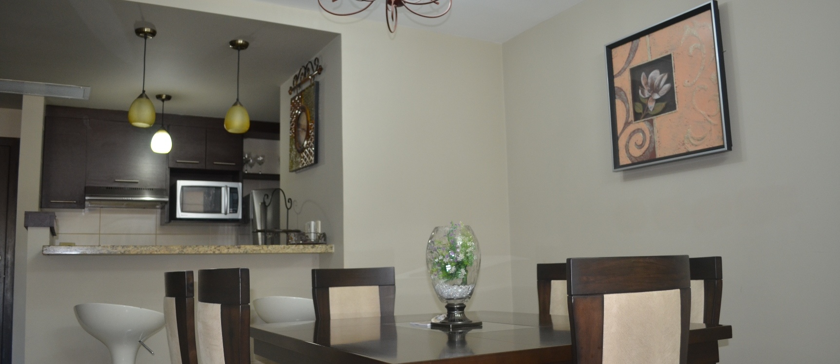 Suite en alquiler en edificio Élite Building sector Mall del Sol GeoBienes - Suite en alquiler en edificio Élite Building sector Mall del Sol - Plusvalia Guayaquil Casas de venta y alquiler Inmobiliaria Ecuador