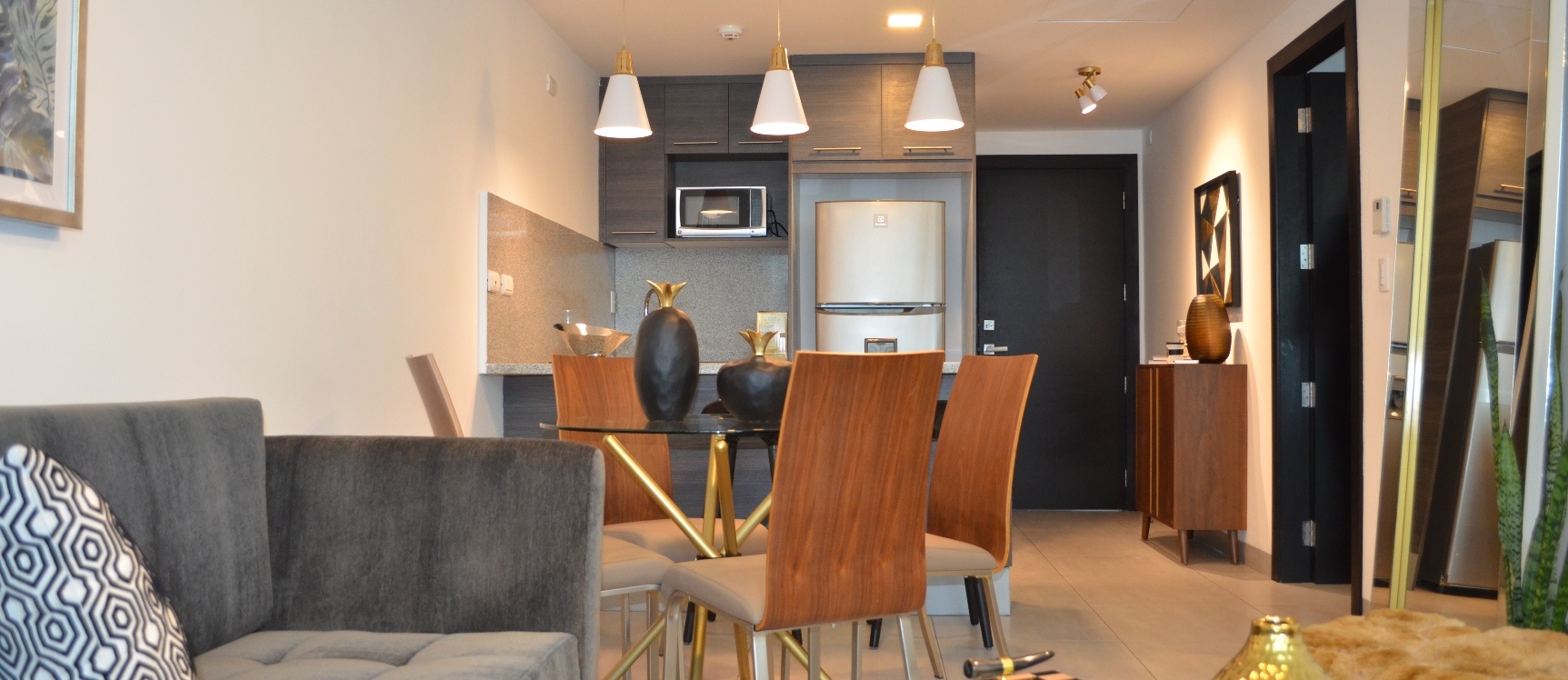 Suite en alquiler en edificio Quo sector Mall del Sol GeoBienes - Suite en alquiler en edificio Quo sector Mall del Sol - Plusvalia Guayaquil Casas de venta y alquiler Inmobiliaria Ecuador