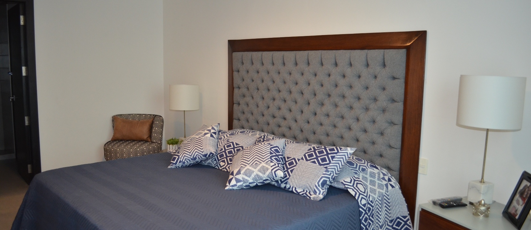 Suite en alquiler en edificio Quo sector Mall del Sol GeoBienes - Suite en alquiler en edificio Quo sector Mall del Sol - Plusvalia Guayaquil Casas de venta y alquiler Inmobiliaria Ecuador