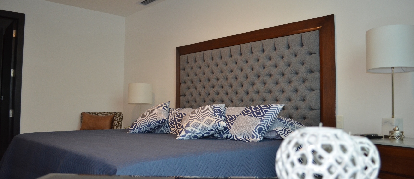 Suite en alquiler en edificio Quo sector Mall del Sol GeoBienes - Suite en alquiler en edificio Quo sector Mall del Sol - Plusvalia Guayaquil Casas de venta y alquiler Inmobiliaria Ecuador