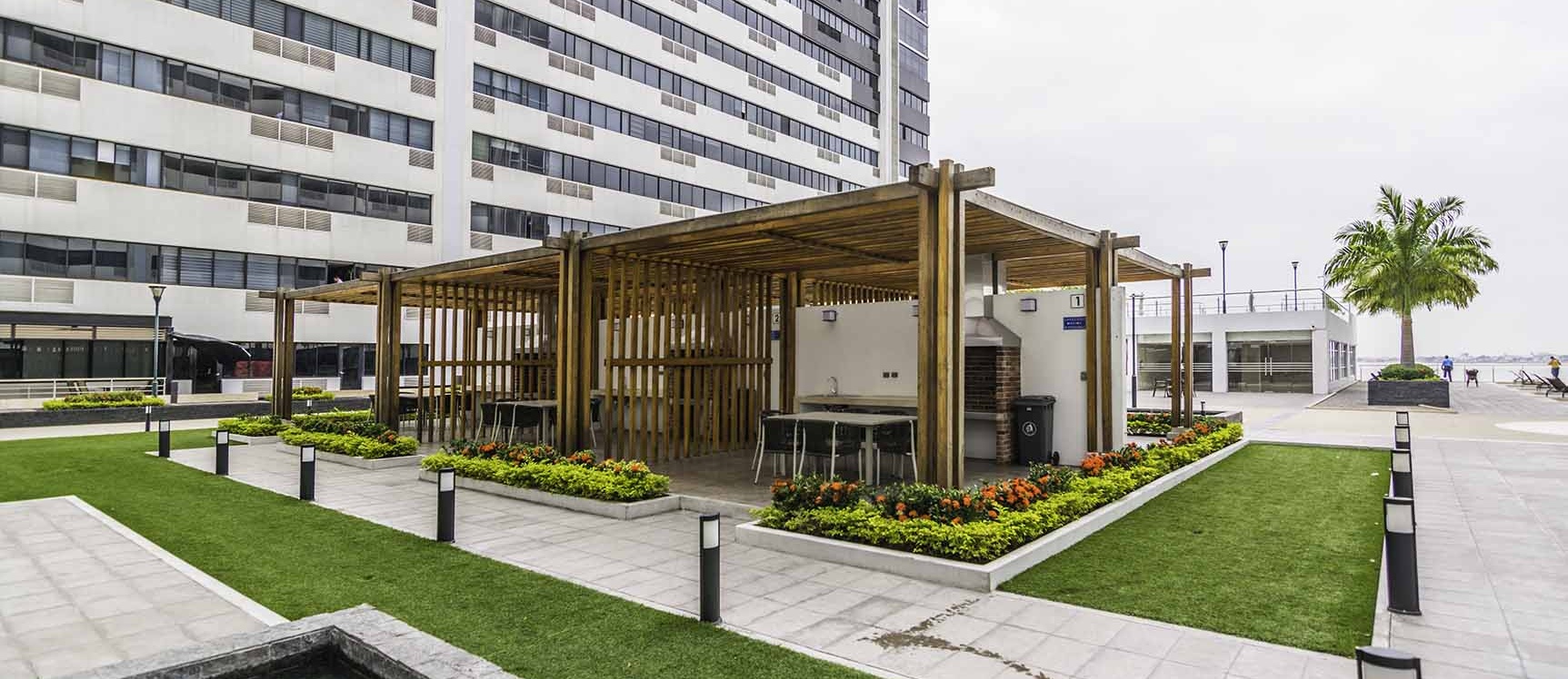GeoBienes - Suite en alquiler en Edificio Spazio centro de Guayaquil - Plusvalia Guayaquil Casas de venta y alquiler Inmobiliaria Ecuador