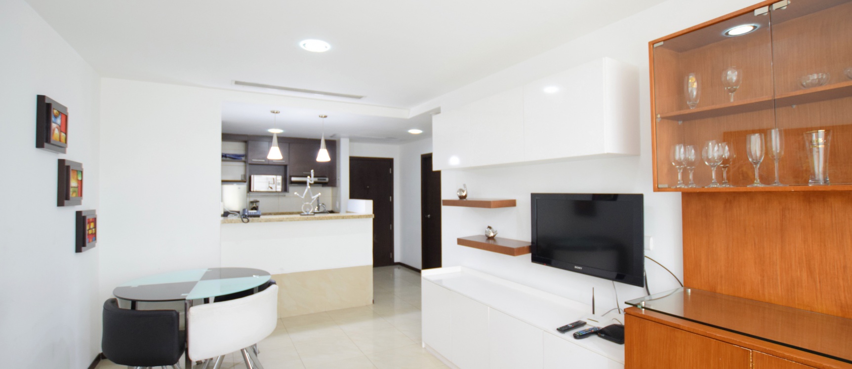 Suite en alquiler en el Edificio Elite Building, Norte de Guayaquil GeoBienes - Suite en alquiler en el Edificio Elite Building, Norte de Guayaquil - Plusvalia Guayaquil Casas de venta y alquiler Inmobiliaria Ecuador