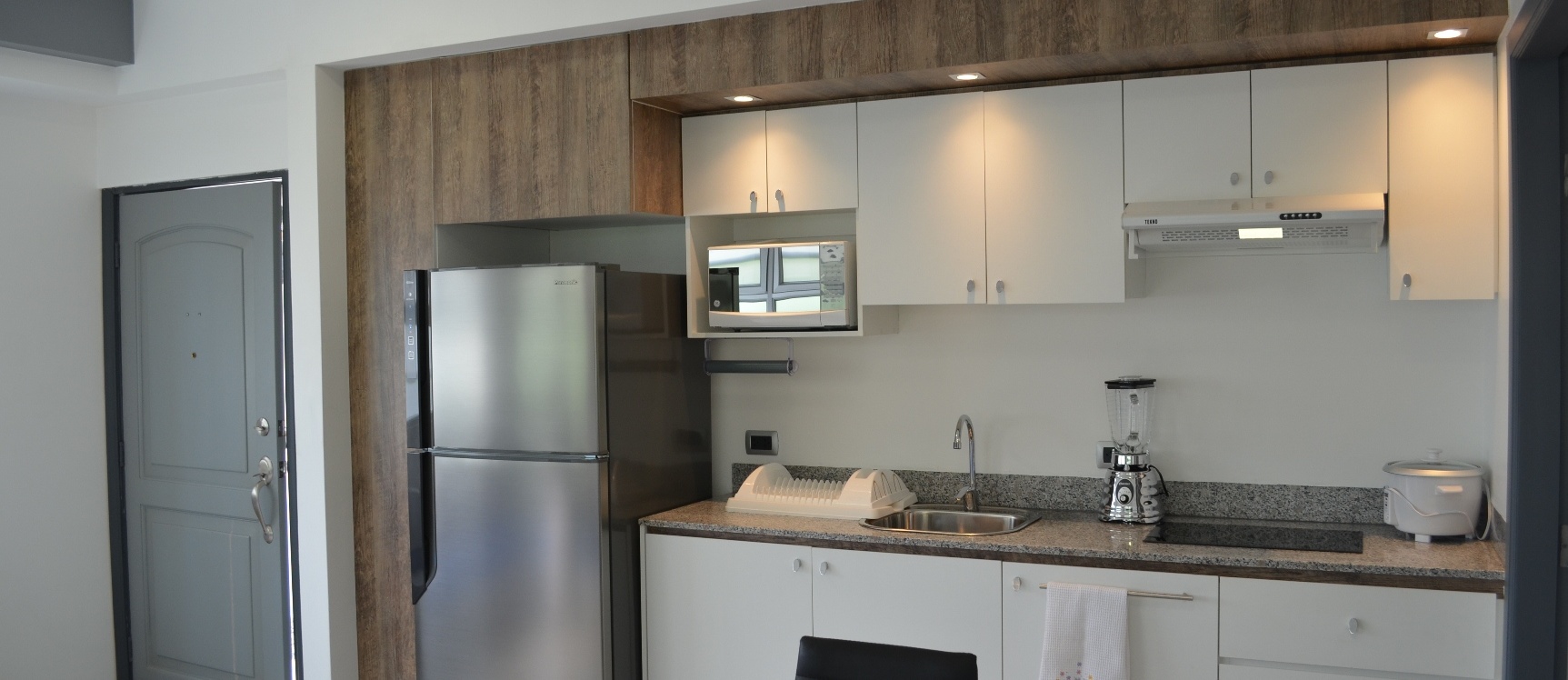 Suite en alquiler samborondon km 5 Urbanización Casa Blanca GeoBienes - Suite en alquiler en Samborondon km 5 Urbanización Casa Blanca - Plusvalia Guayaquil Casas de venta y alquiler Inmobiliaria Ecuador