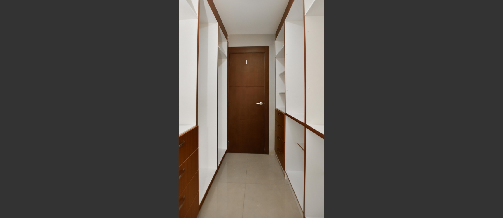Suite en alquiler ubicada en Ciudad Colón, Norte de Guayaquil GeoBienes - Suite en alquiler ubicada en Ciudad Colón, Norte de Guayaquil - Plusvalia Guayaquil Casas de venta y alquiler Inmobiliaria Ecuador