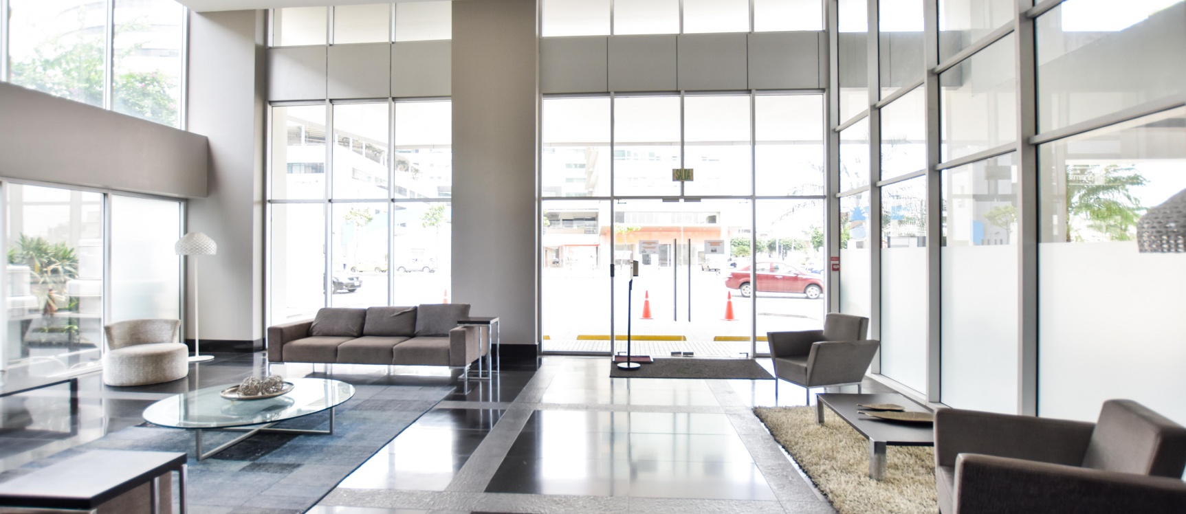 Suite en alquiler ubicada en Edificio en Quo GeoBienes - Suite en alquiler ubicada en Edificio en Quo - Plusvalia Guayaquil Casas de venta y alquiler Inmobiliaria Ecuador