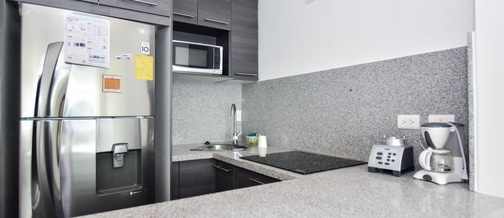 Suite en alquiler ubicada en Edificio en Quo GeoBienes - Suite en alquiler ubicada en Edificio en Quo - Plusvalia Guayaquil Casas de venta y alquiler Inmobiliaria Ecuador