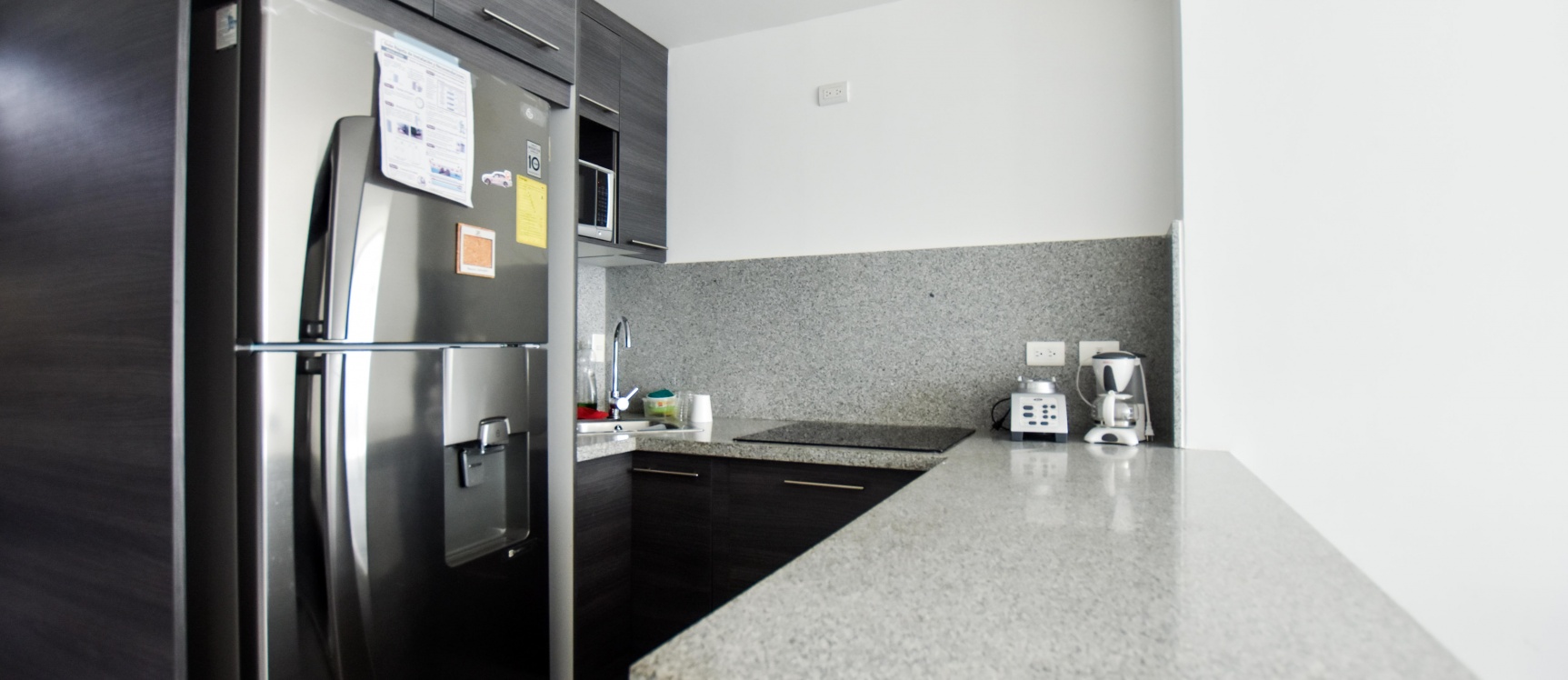 Suite en alquiler ubicada en Edificio en Quo GeoBienes - Suite en alquiler ubicada en Edificio en Quo - Plusvalia Guayaquil Casas de venta y alquiler Inmobiliaria Ecuador
