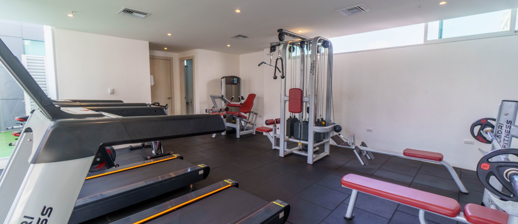 Suite en alquiler ubicado en Edificio 100 Olivos Parc, Los Ceibos GeoBienes - Suite en alquiler ubicado en Edificio 100 Olivos Parc, Los Ceibos - Plusvalia Guayaquil Casas de venta y alquiler Inmobiliaria Ecuador