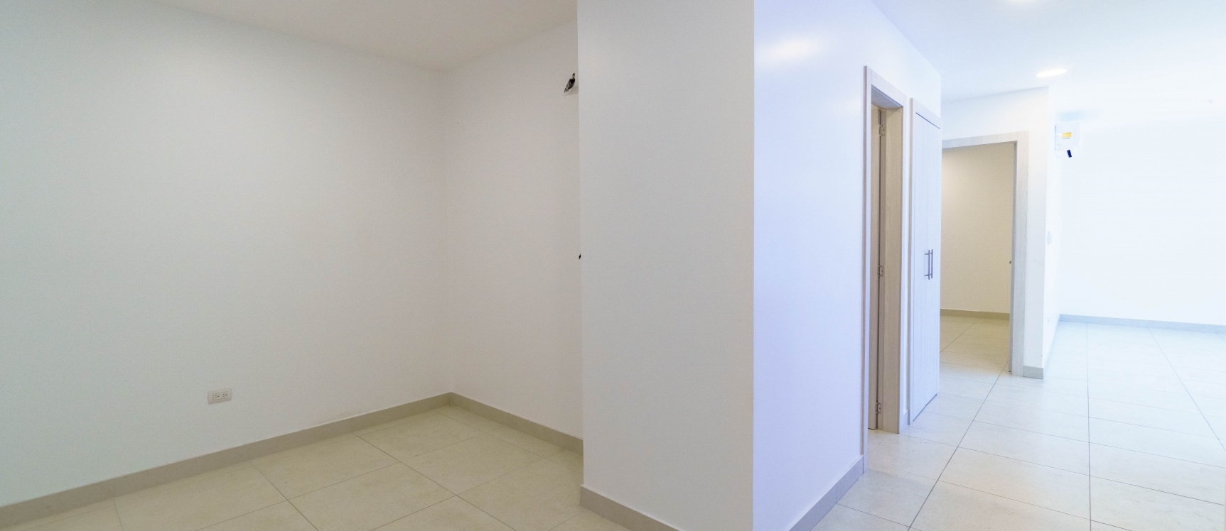 Suite en alquiler ubicado en Edificio 100 Olivos Parc, Los Ceibos GeoBienes - Suite en alquiler ubicado en Edificio 100 Olivos Parc, Los Ceibos - Plusvalia Guayaquil Casas de venta y alquiler Inmobiliaria Ecuador