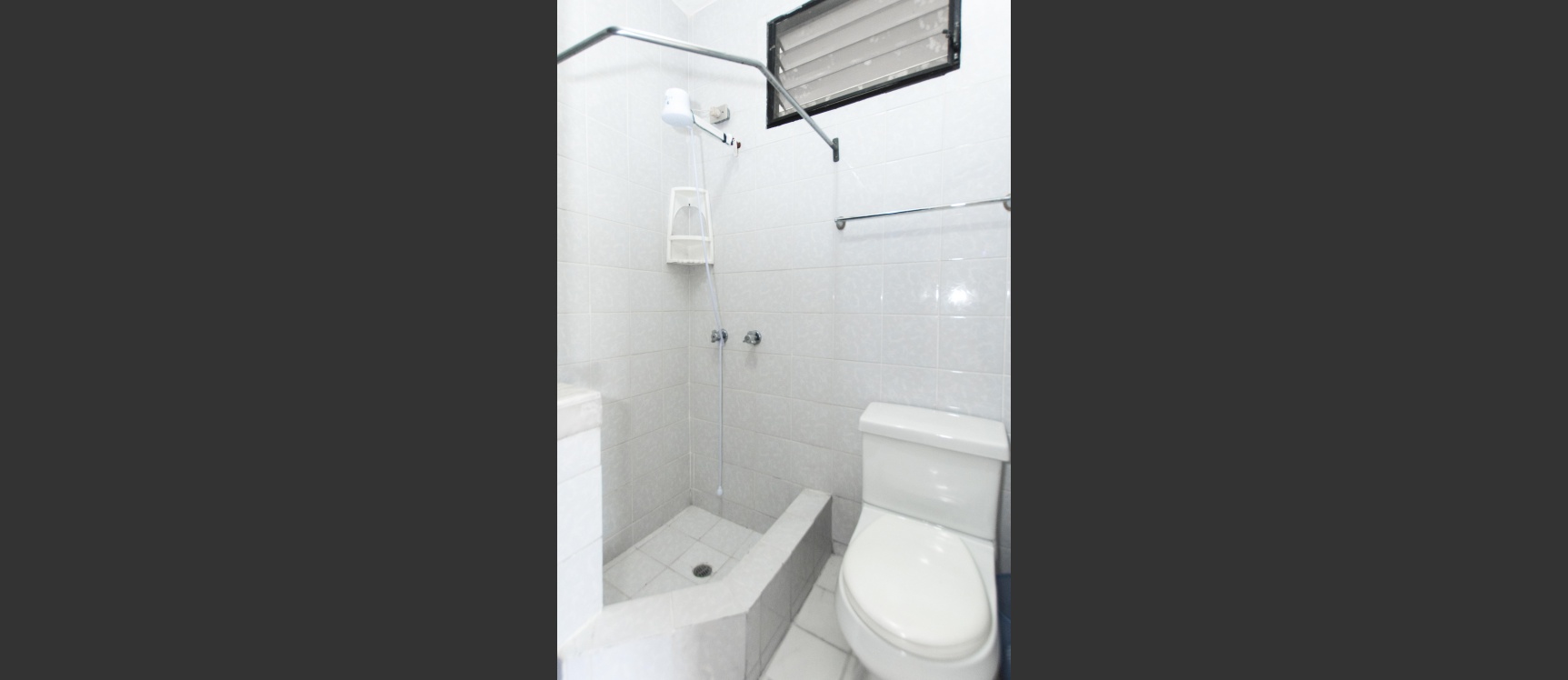 Suite en alquiler ubicado en la Urbanización Los Parques, Ceibos GeoBienes - Suite en alquiler ubicado en la Urbanización Los Parques, Ceibos - Plusvalia Guayaquil Casas de venta y alquiler Inmobiliaria Ecuador