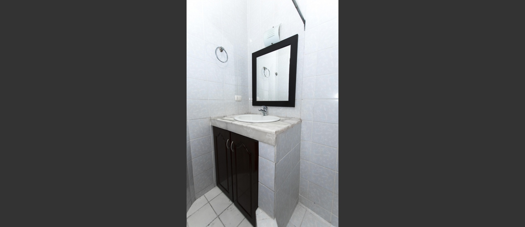 Suite en alquiler ubicado en la Urbanización Los Parques, Ceibos GeoBienes - Suite en alquiler ubicado en la Urbanización Los Parques, Ceibos - Plusvalia Guayaquil Casas de venta y alquiler Inmobiliaria Ecuador