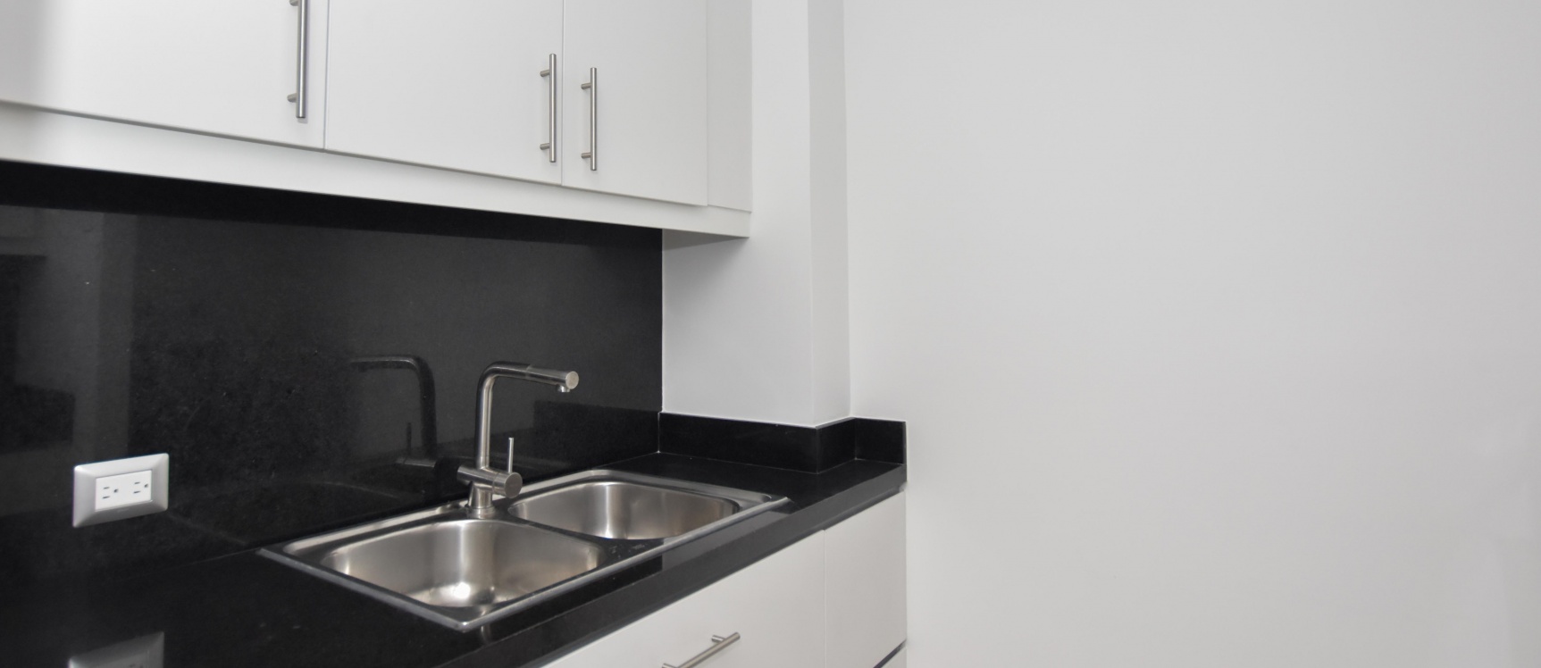 Suite en renta en Santana Lofts, Puerto Santa Ana GeoBienes - Suite en renta en Santana Lofts, Puerto Santa Ana - Plusvalia Guayaquil Casas de venta y alquiler Inmobiliaria Ecuador