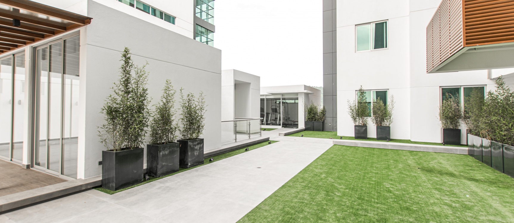 Suite en venta - ubicada en la Cdla. Los Olivos GeoBienes - Suite en venta en 100 Olivos Parc - ubicada en la Urb. Los Olivos - Plusvalia Guayaquil Casas de venta y alquiler Inmobiliaria Ecuador