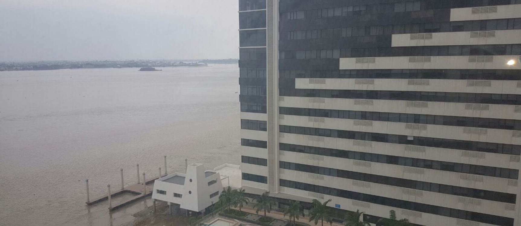 Suite en Venta en Ciudad del Rio Bellini, Guayaquil. GeoBienes - Suite en Venta en Ciudad del Rio Bellini, Guayaquil. - Plusvalia Guayaquil Casas de venta y alquiler Inmobiliaria Ecuador