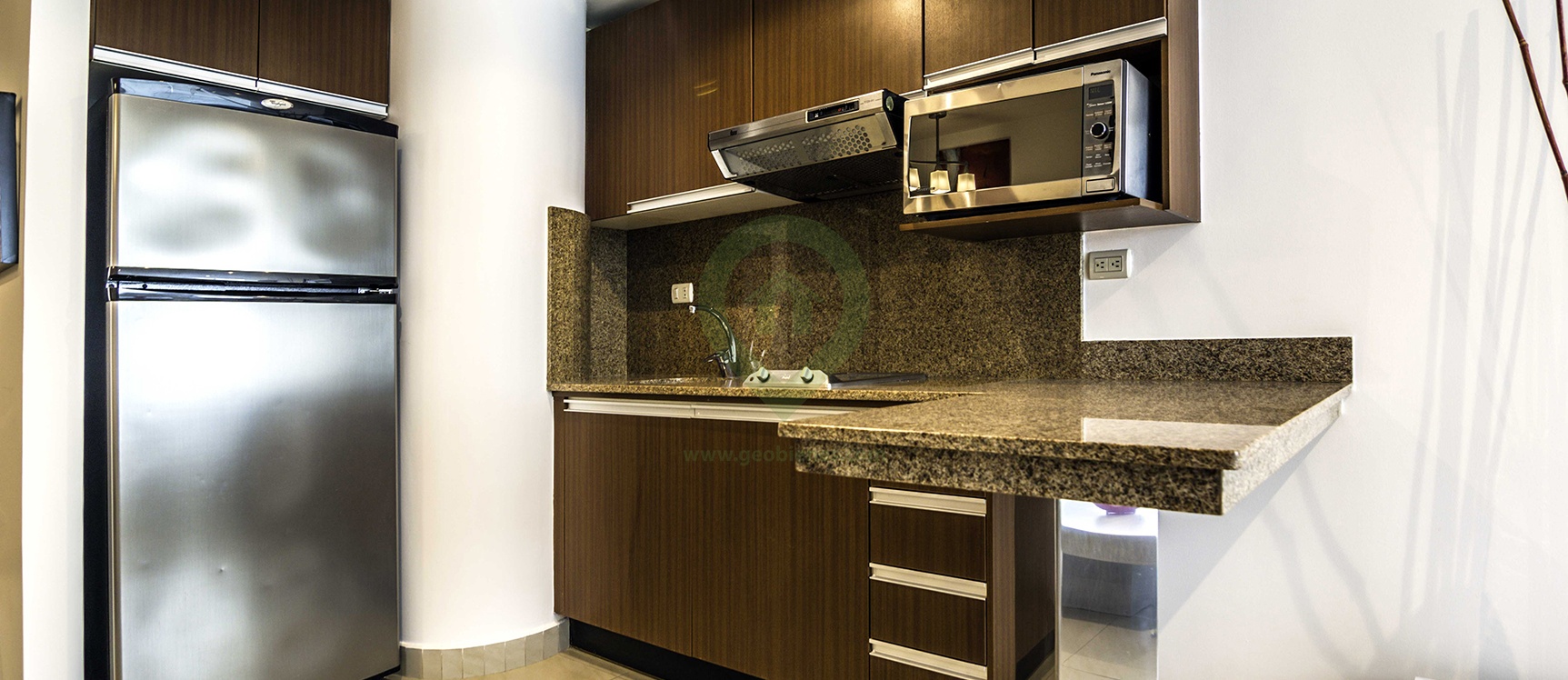 Suite en venta en Samborondón Plaza vía a Samborondón GeoBienes - Suite en venta en Samborondón Plaza vía a Samborondón - Plusvalia Guayaquil Casas de venta y alquiler Inmobiliaria Ecuador