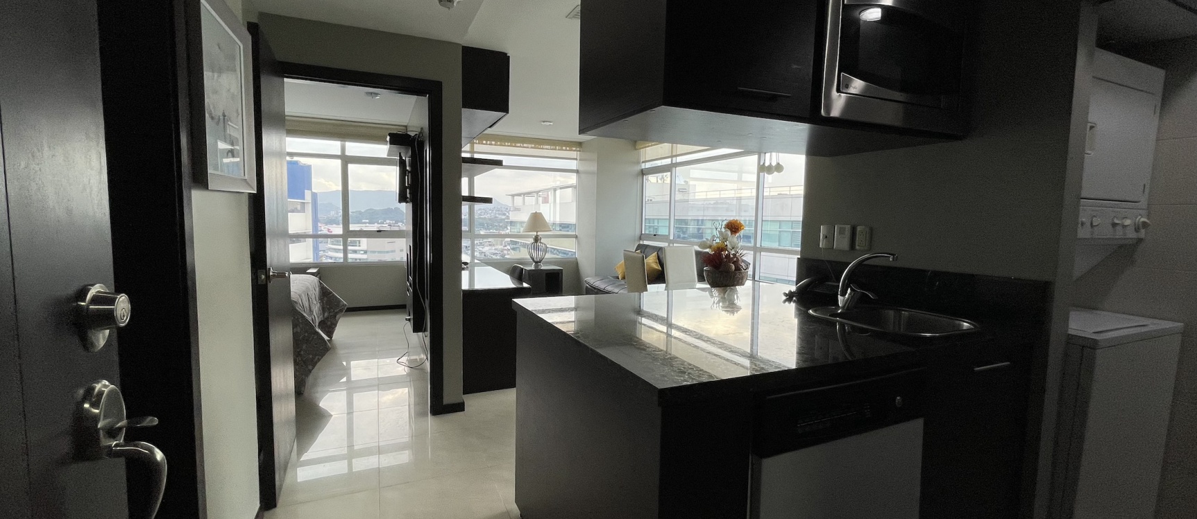 Suite Penthouse amoblada en venta - Elite Building GeoBienes - Suite Penthouse amoblada en venta - Elite Building - Plusvalia Guayaquil Casas de venta y alquiler Inmobiliaria Ecuador
