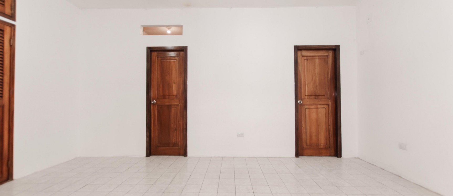 Suite remodelada en alquiler en Urb. Santa Cecilia, Ceibos GeoBienes - Suite remodelada en alquiler en Urb. Santa Cecilia, Ceibos - Plusvalia Guayaquil Casas de venta y alquiler Inmobiliaria Ecuador