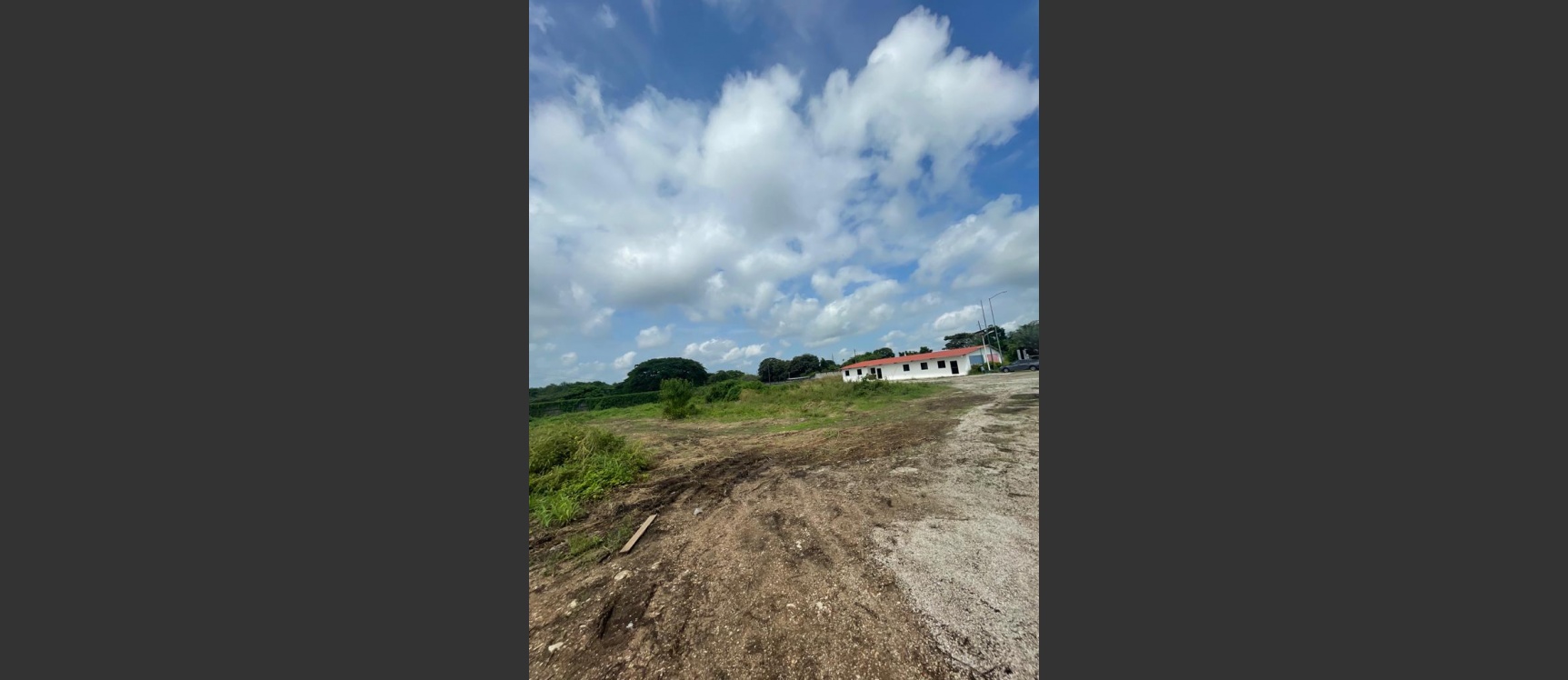 Terreno comercial con bodegas y oficinas en alquiler en Vía a la Costa GeoBienes - Terreno comercial con bodegas y oficinas en alquiler en Vía a la Costa - Plusvalia Guayaquil Casas de venta y alquiler Inmobiliaria Ecuador