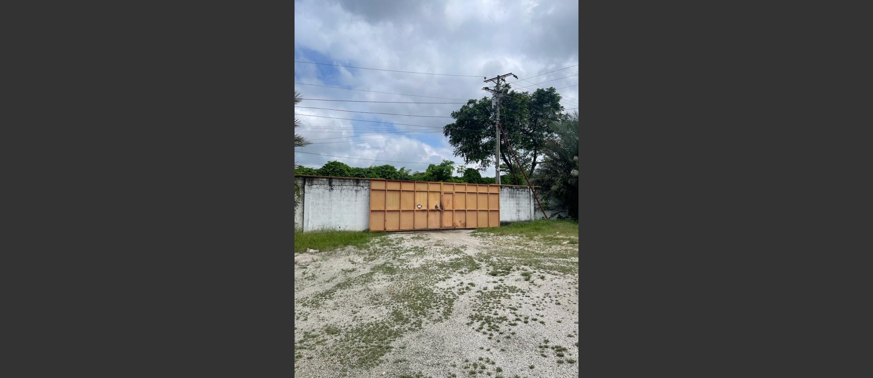Terreno comercial con bodegas y oficinas en alquiler en Vía a la Costa GeoBienes - Terreno comercial con bodegas y oficinas en alquiler en Vía a la Costa - Plusvalia Guayaquil Casas de venta y alquiler Inmobiliaria Ecuador