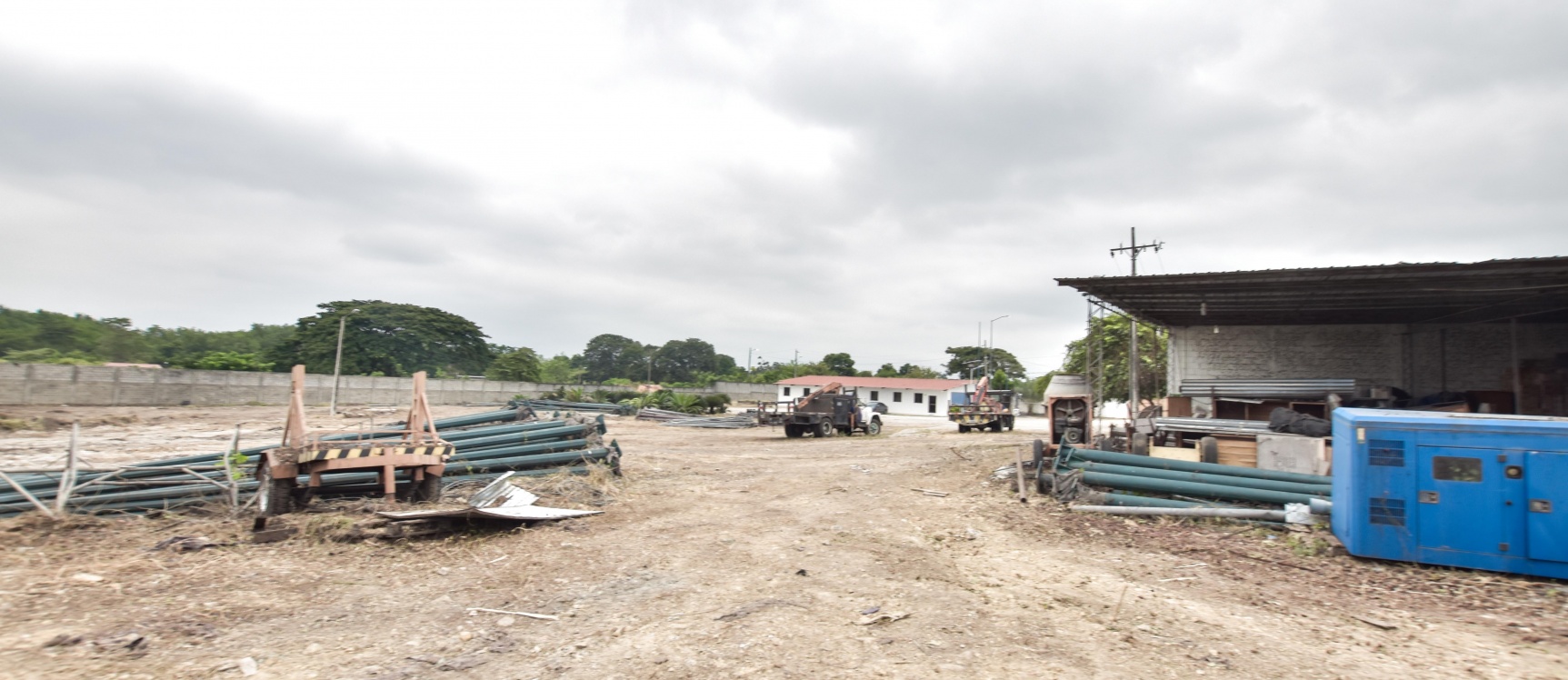 Terreno de oportunidad en alquiler ubicada en Vía La Costa GeoBienes - Oficina comercial en alquiler con galpón, bodega y área libre - Plusvalia Guayaquil Casas de venta y alquiler Inmobiliaria Ecuador