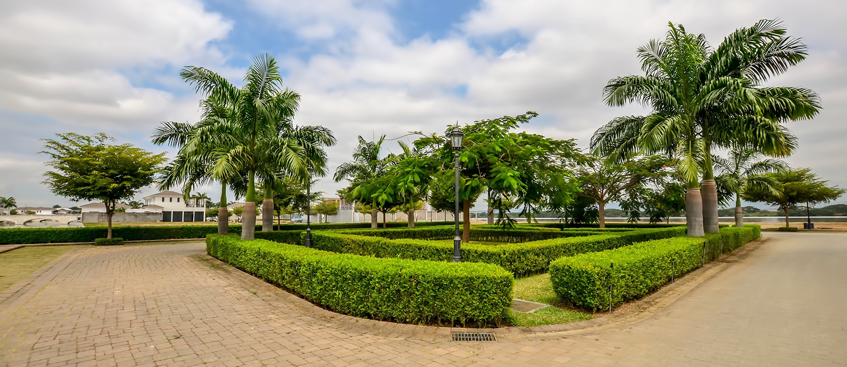 Terreno en venta en Río Lago sector Vía Samborondón GeoBienes - Terreno en venta en Ríolago sector Vía Samborondón - Plusvalia Guayaquil Casas de venta y alquiler Inmobiliaria Ecuador