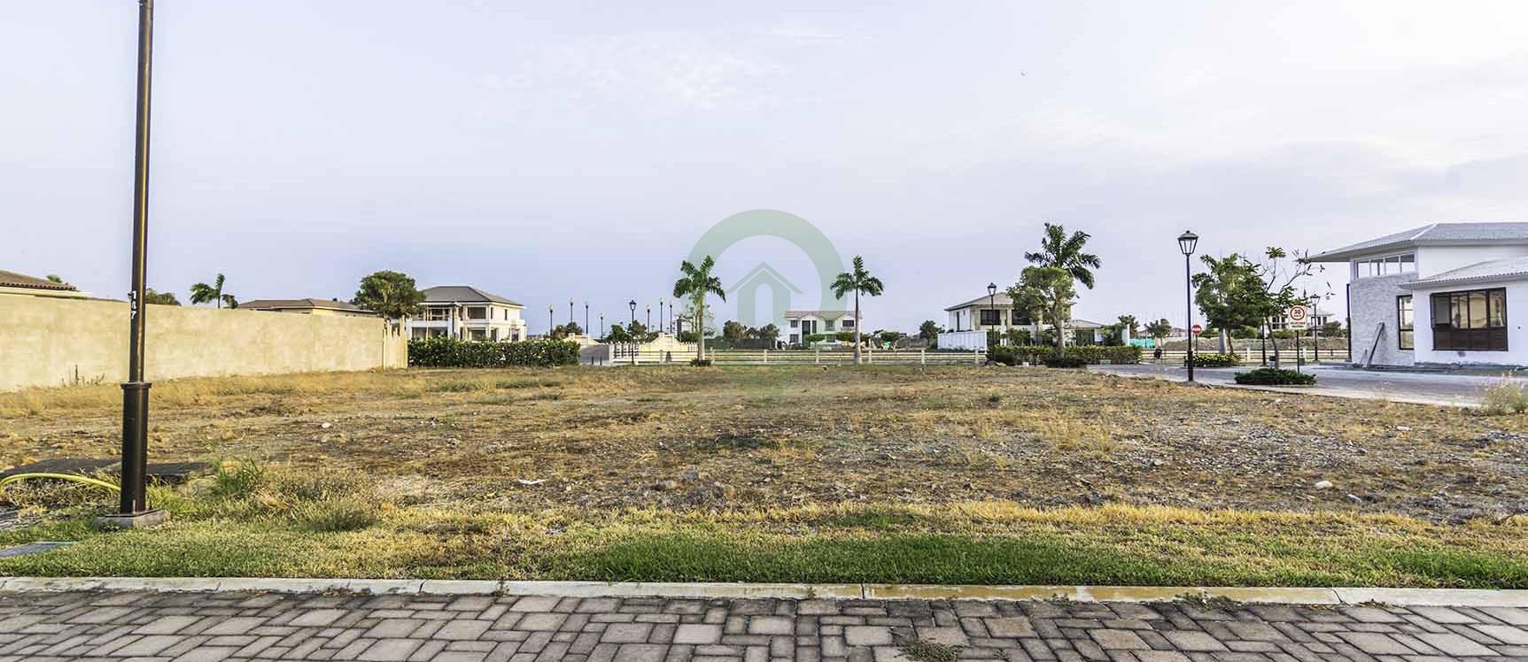 Terreno en venta en Urb. Puerto Mocolí vía a Samborondón GeoBienes - Terreno en venta en Urb. Puerto Mocolí vía a Samborondón - Plusvalia Guayaquil Casas de venta y alquiler Inmobiliaria Ecuador